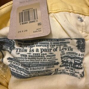 NWT Levi's 501 High Rise Boyfriend Cropped Jeans - Vibrant Yellow size 29x26